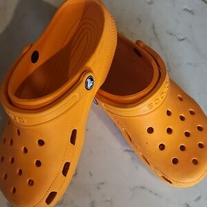 CROCS  Orange